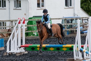 Class 1 - Fences 1'6 to 1'9